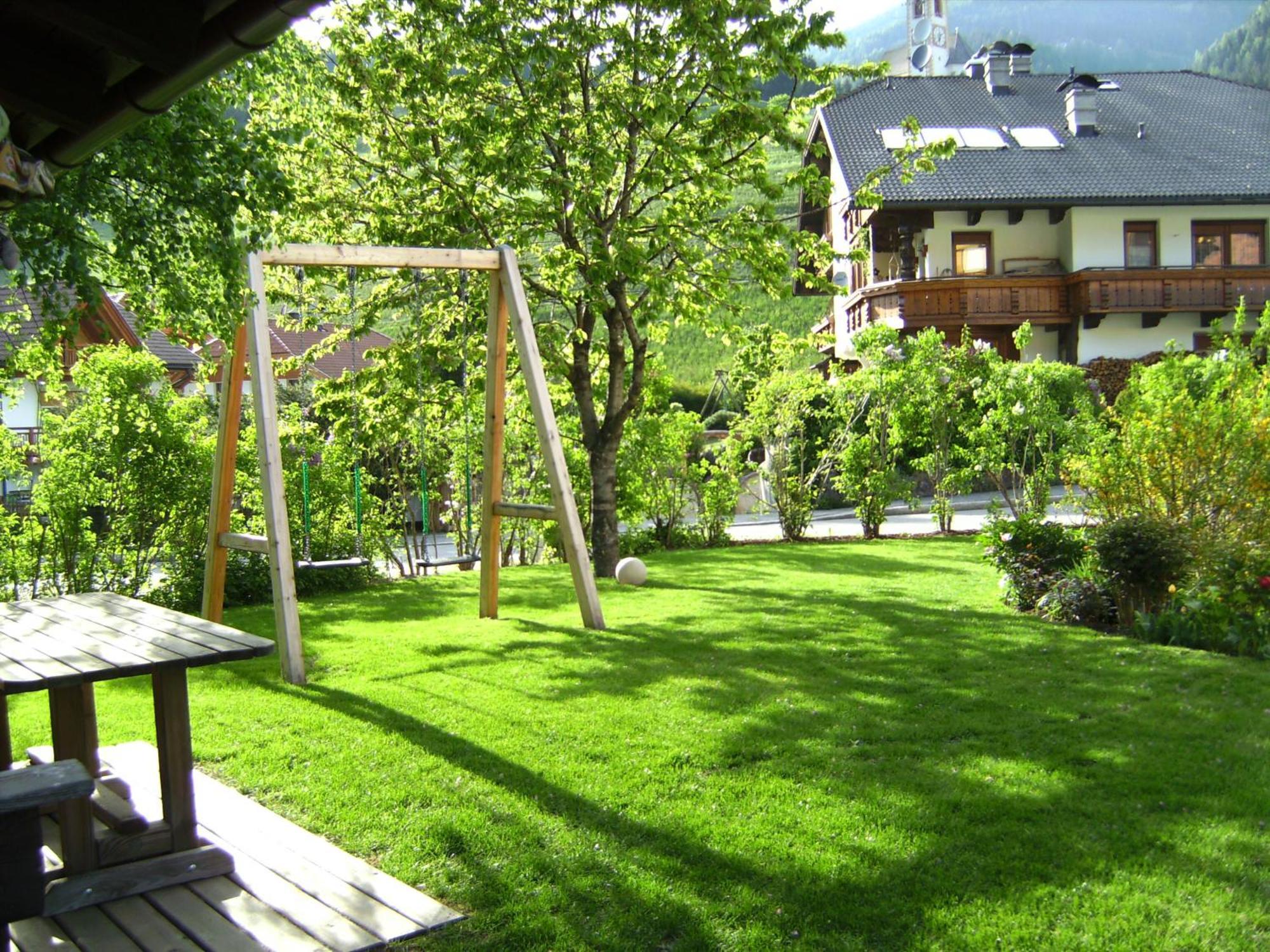 Ferienwohnung Haus Bachmann Innichen Exterior foto