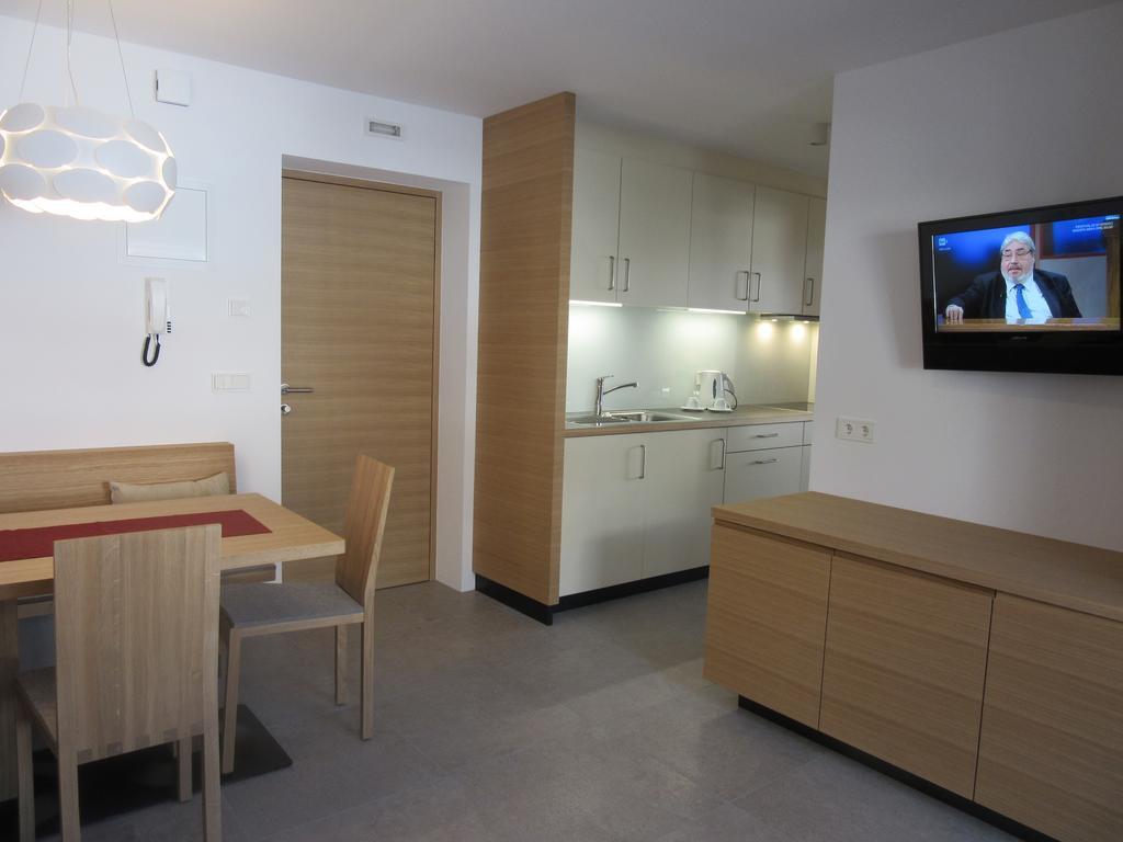 Ferienwohnung Haus Bachmann Innichen Exterior foto